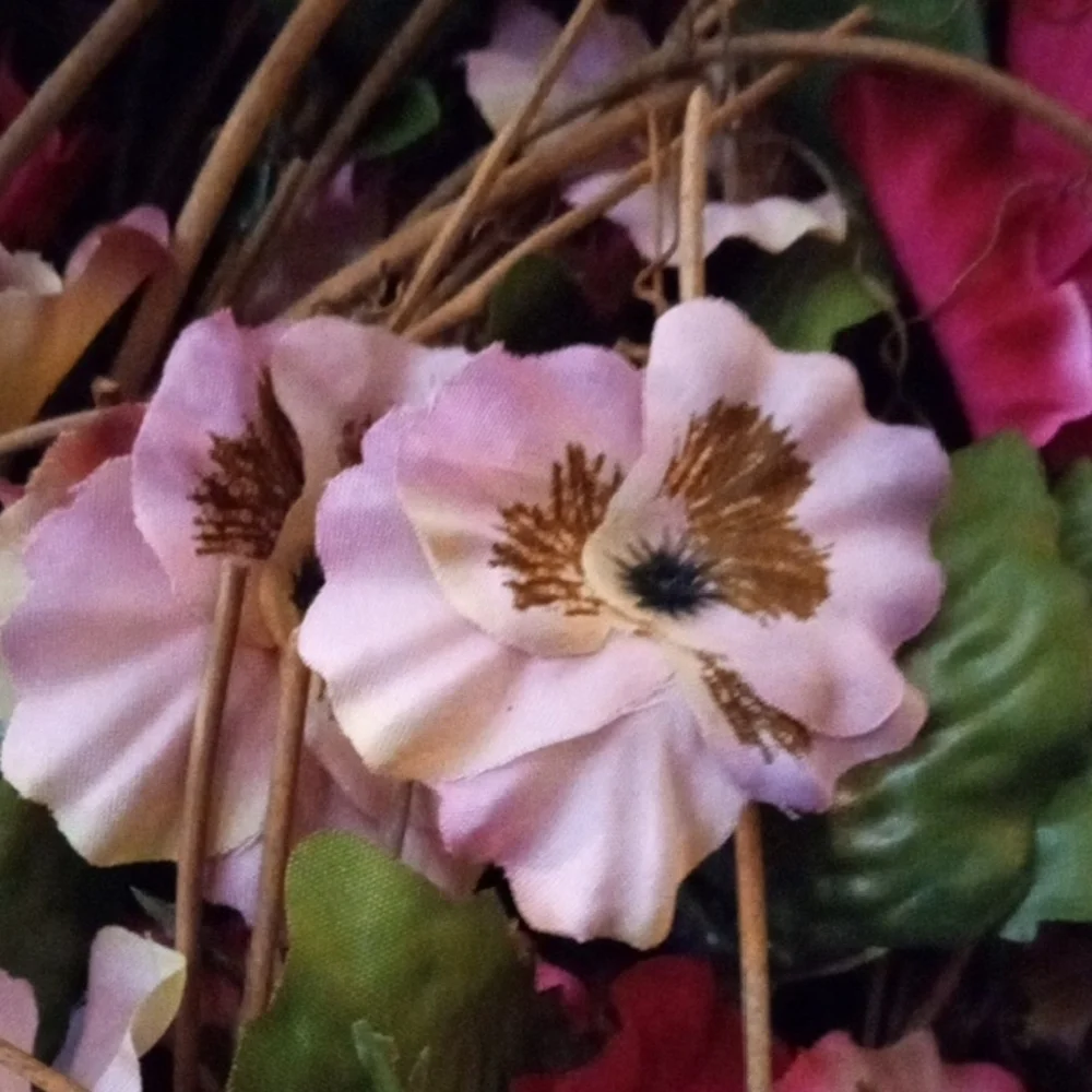 Elegant Pink and Mauve Faux Pansy Spray Floral Accents